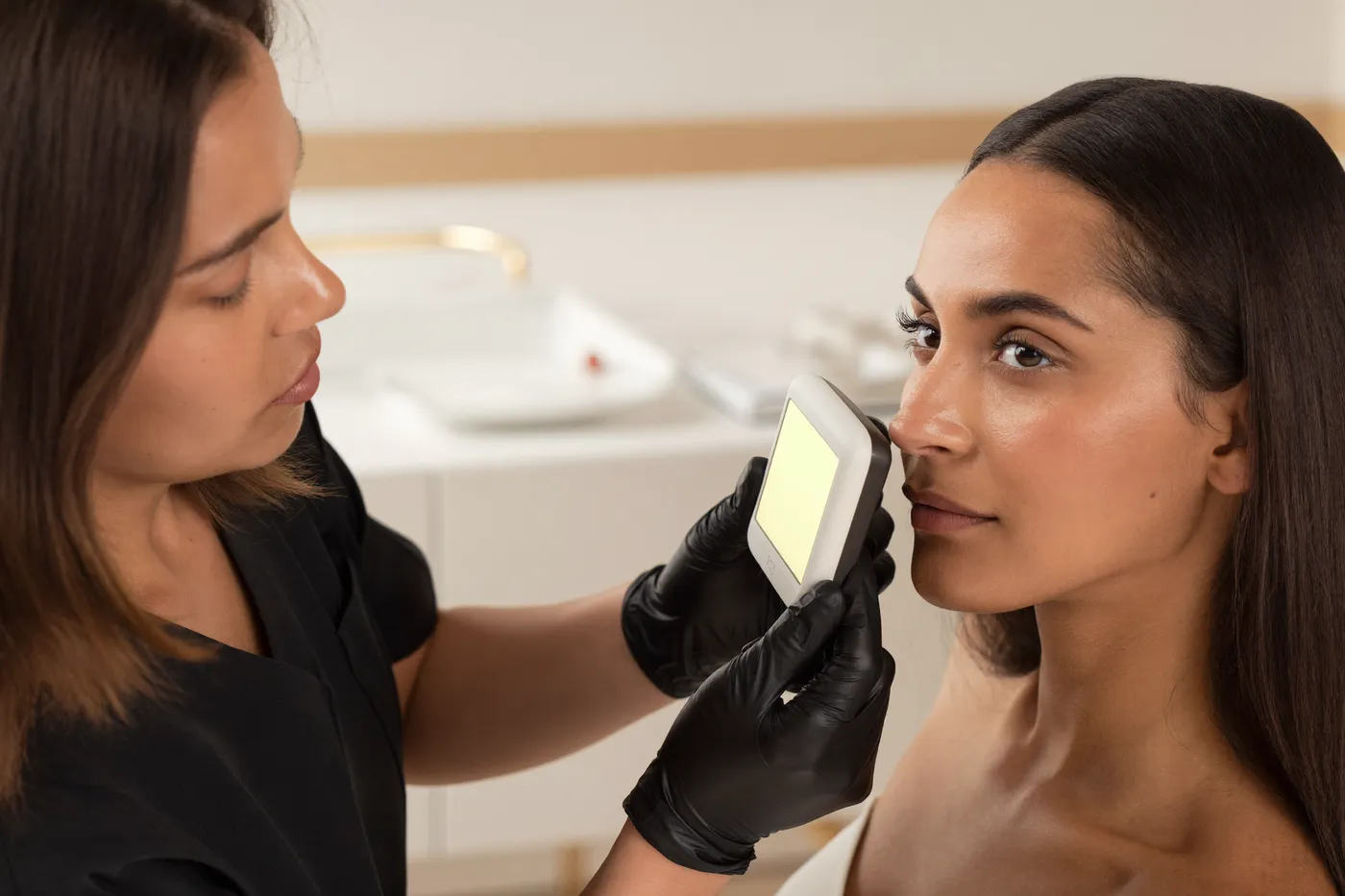 Valoración con analizador facial: INDIBA facial