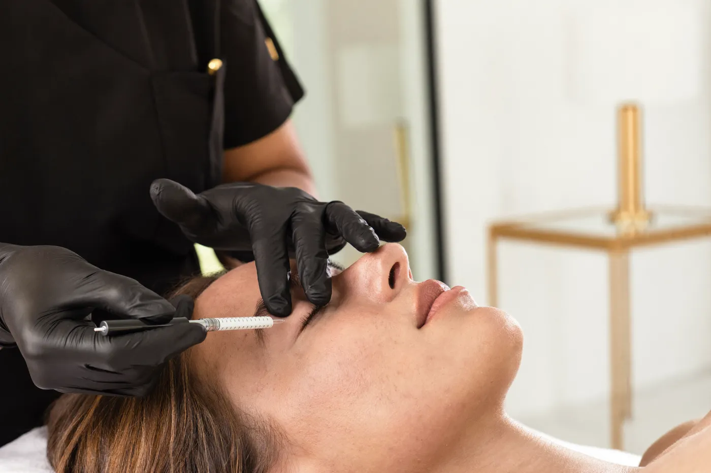 Sesión de mesoterapia: Ojeras con mesoterapia