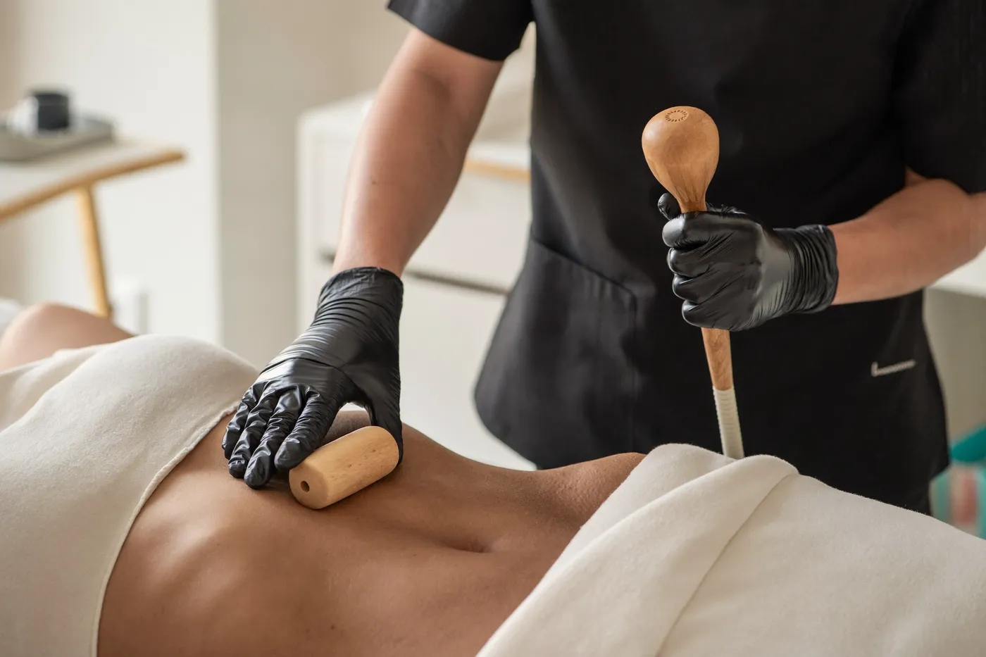 INDIBA y maderoterapia: Paquete reductor de abdomen
