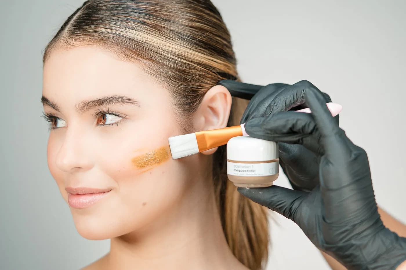 Aplicación del peeling: Peeling químico y mecánico